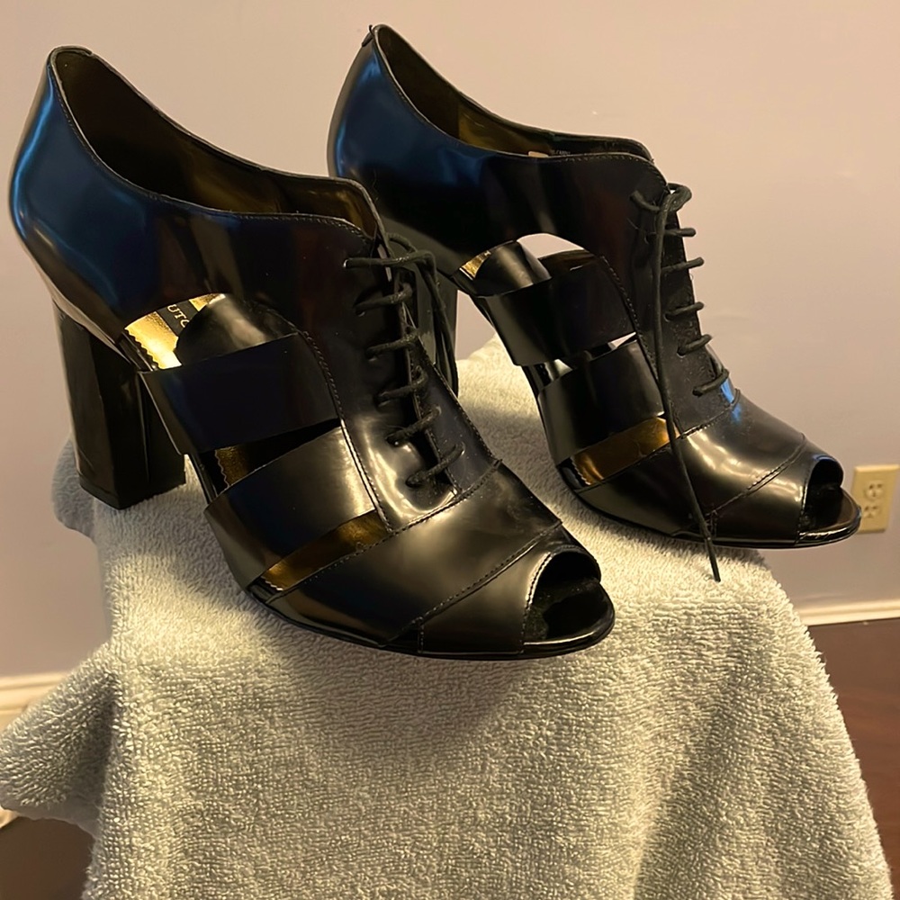 Vince Camuto, size 10B, patent leather open toe booties, 4/12 inch heel